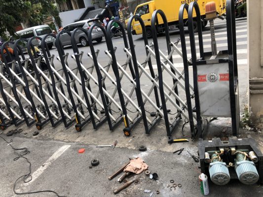 Dịch vụ lắp đặt cửa cổng xếp Bình Dương – hoạt động ổn định – chí phí vừa tầm