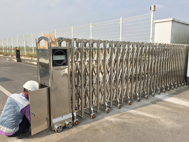 Ưu nhược điểm của mẫu cổng cửa xếp tự động